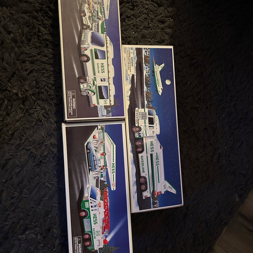 Hess Toy Truck and Space Shuttle with Satellite - Green and White